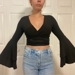 Black long sleeve crop top